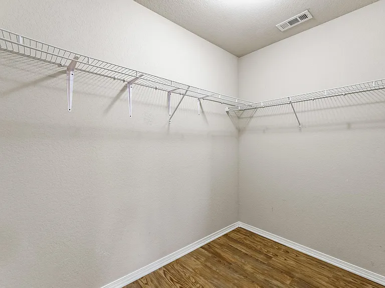 530 Lasso Ln — Photo 12