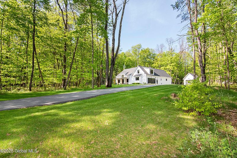 2nd image of 15 Hovey Road