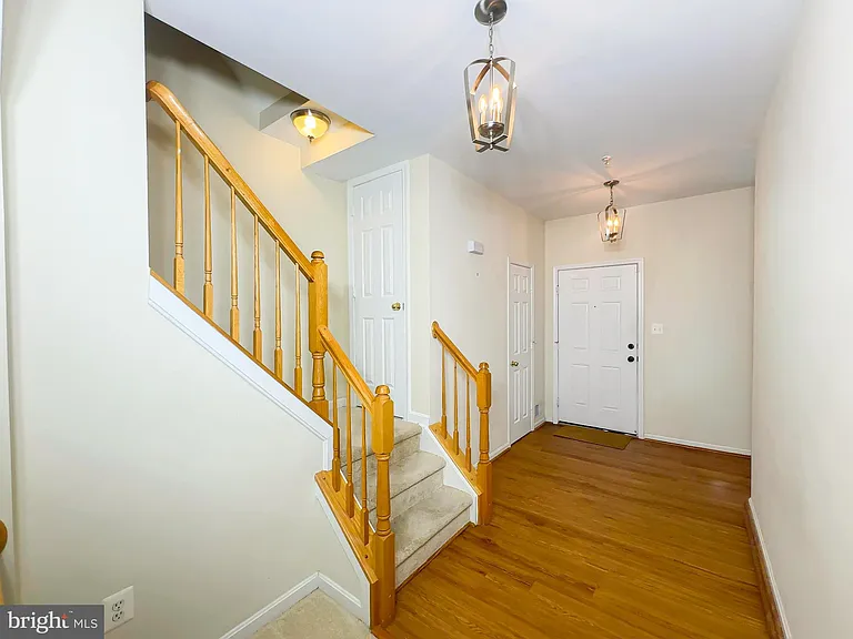 9707 Quiet Brook Ln — Photo 5