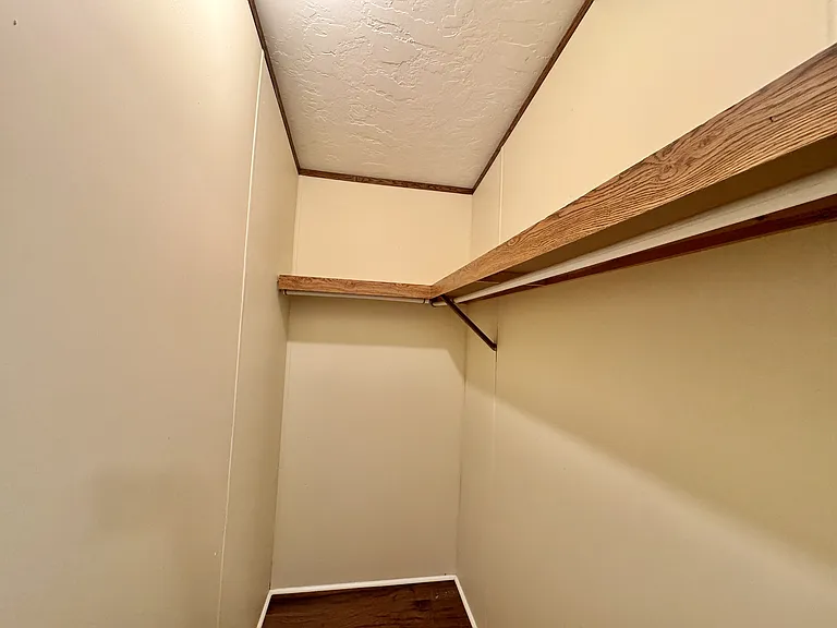 229 Bateman Ln — Photo 21