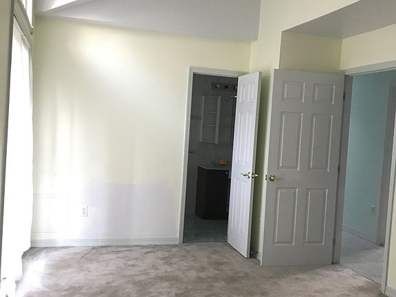 4th image of 11 Llewellyn Pl
