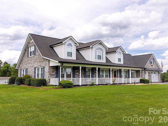 2nd image of 727 Jenkins Valley Rd