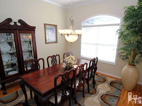 4th image of 5763 Gardenia Ln