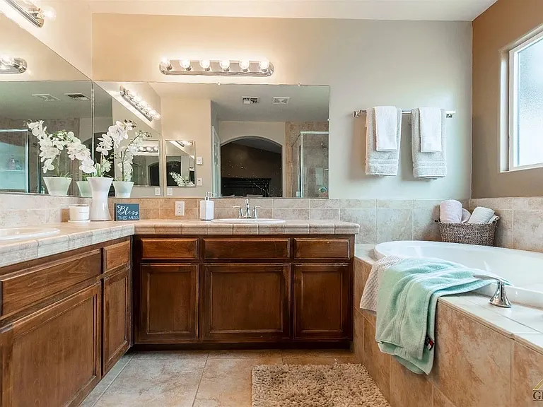 10825 Coronado Pointe Dr — Photo 5