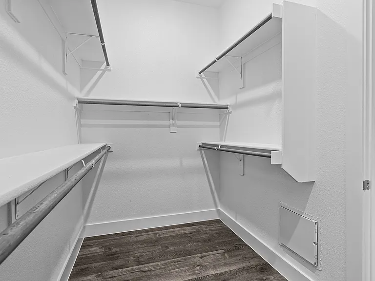 C1-Mimosa-Closet C1-Mimosa-Closet