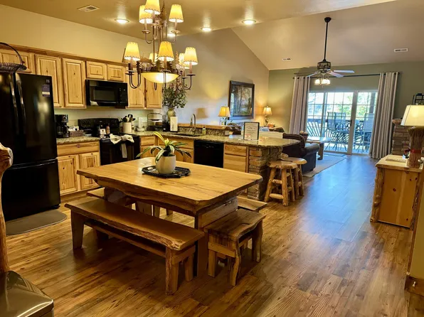 (undisclosed Address), Hollister, MO 65672