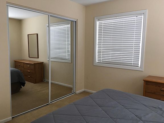 3rd image of 3608 Lakeshore Dr