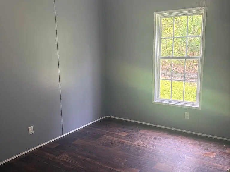 1375 Shinbone Ridge Rd — Photo 3