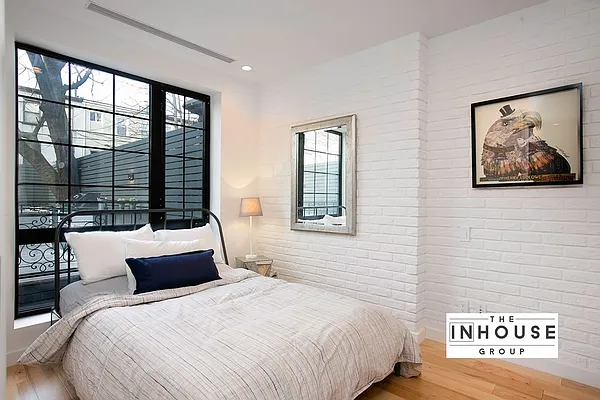 Sold by The InHouse Group | media 6