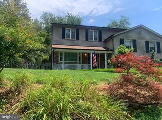305 Valeview Ct NW, Vienna, VA 22180