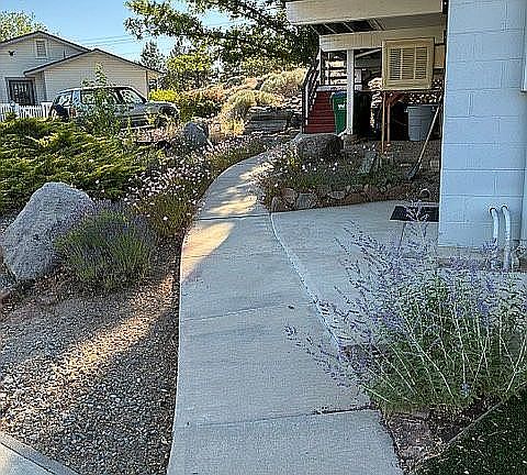4th image of 3425 Comstock Dr