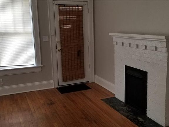 5th image of 2236 Winona Ave