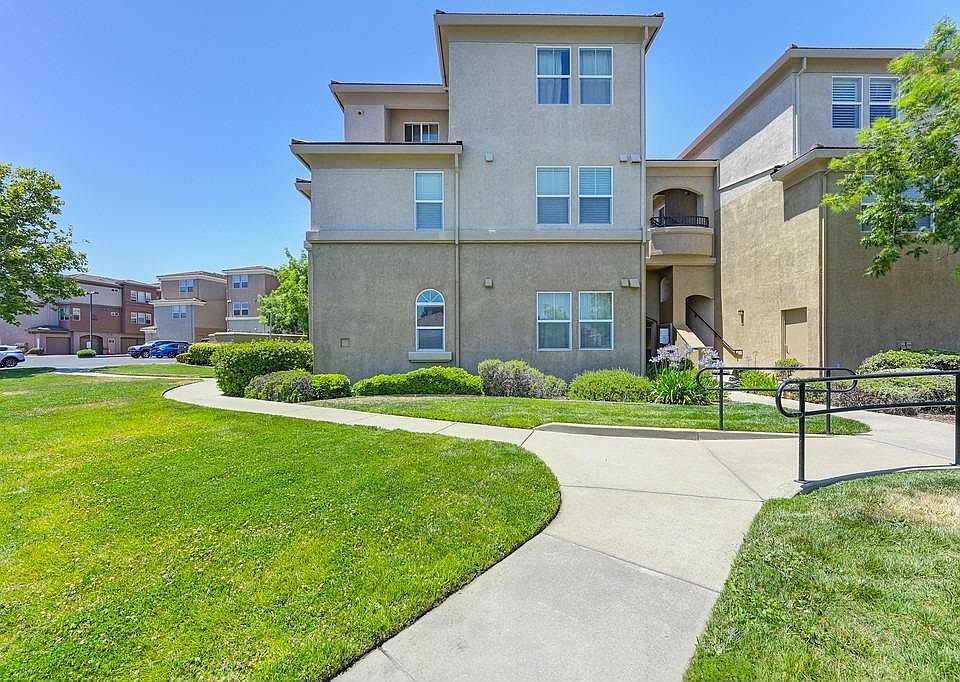 1st image of 500 Moon Cir Unit 515