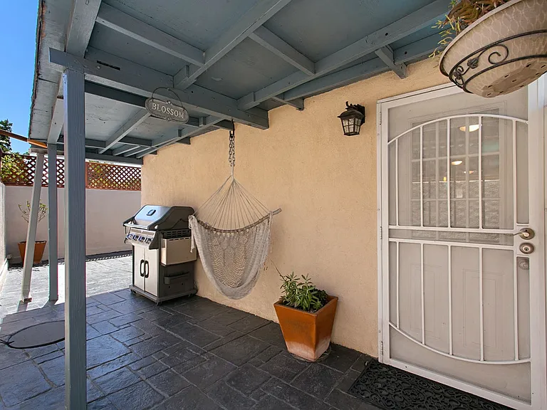 1923 Rowan St — Photo 17