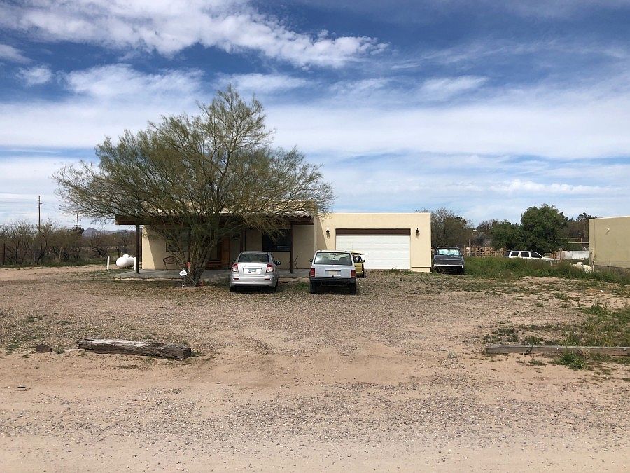 1st image of 10407 S Nogales Hy