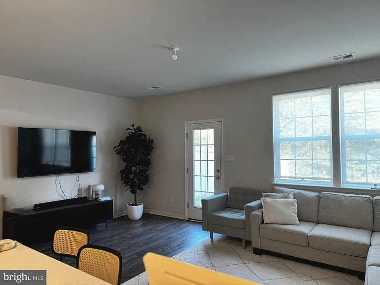 112 Sickler Ct — Photo 9