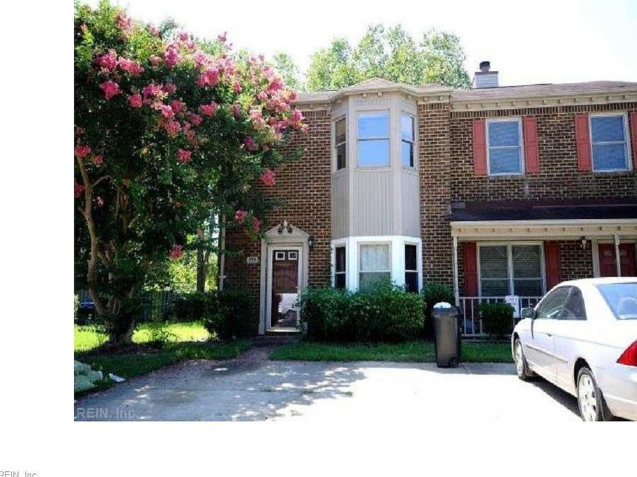 1st image of 709 Creekside Cres