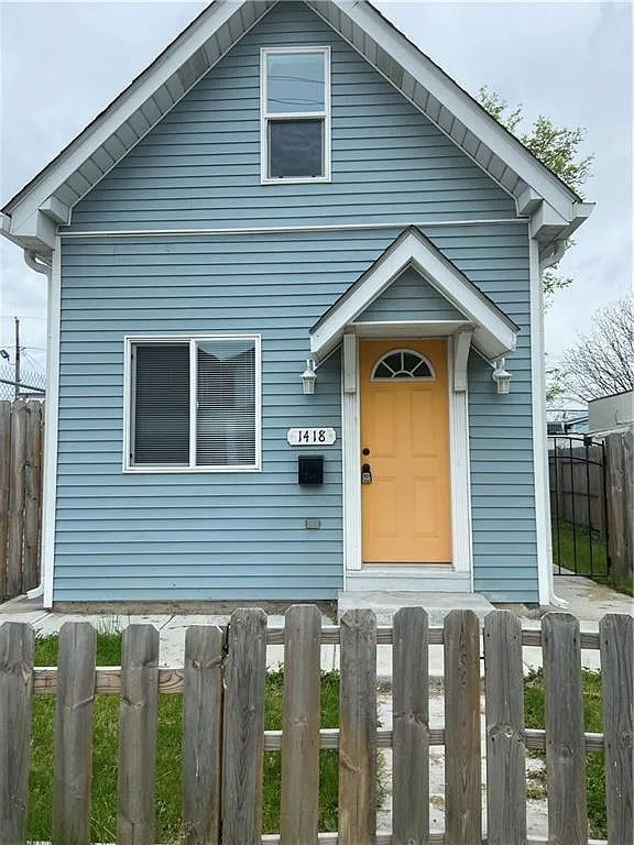 1418 S East St photo 1