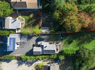 725 W Main St, Riverhead, NY 11901