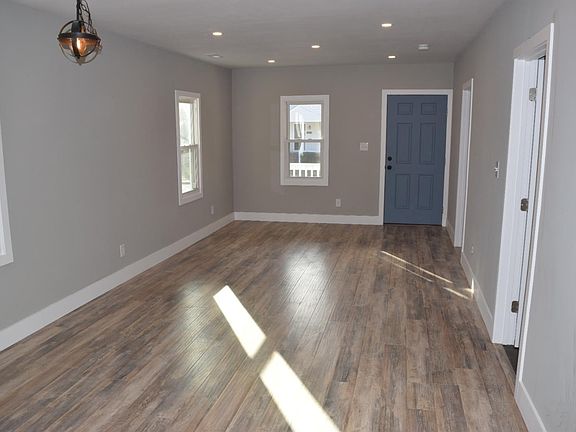 5th image of 317 S 14th Ave