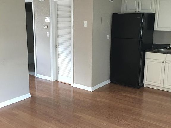 3rd image of 2501 E Central Blvd