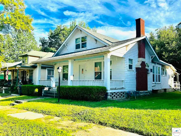 644 E 10th St, Sedalia, MO 65301