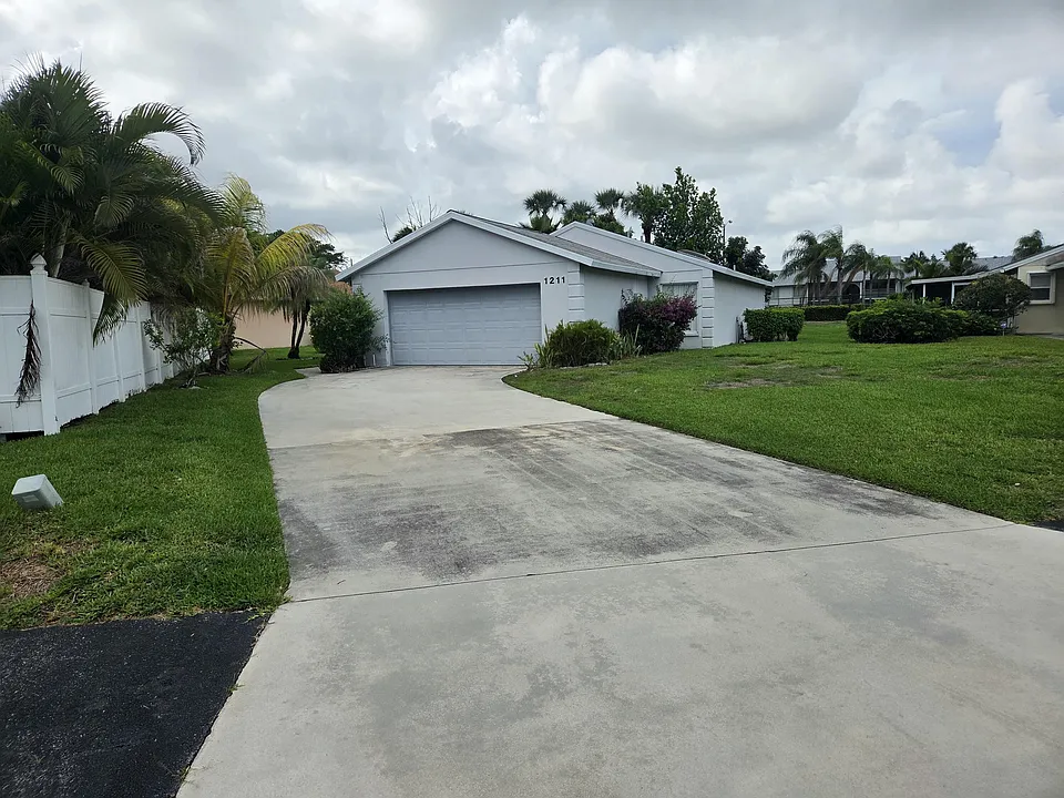 1211 Pine Sage Cir