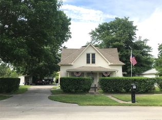 218 E Detroit St, Broken Arrow, OK 74012