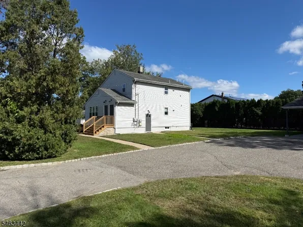 391 Hollywood Ave, Fairfield, NJ 07004