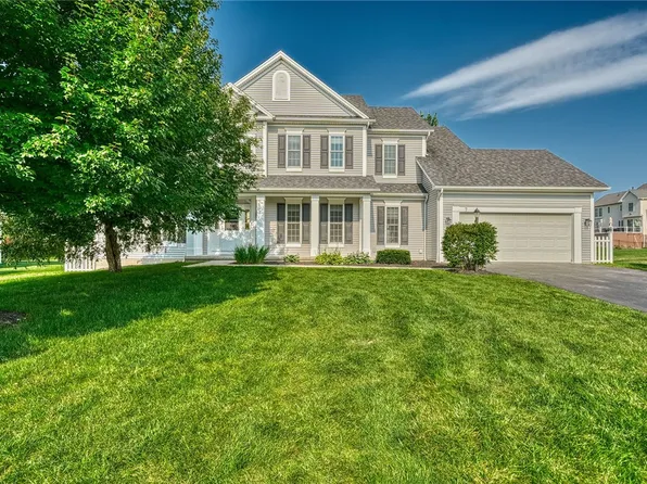 7 McKenna Trl, Penfield, NY 14526