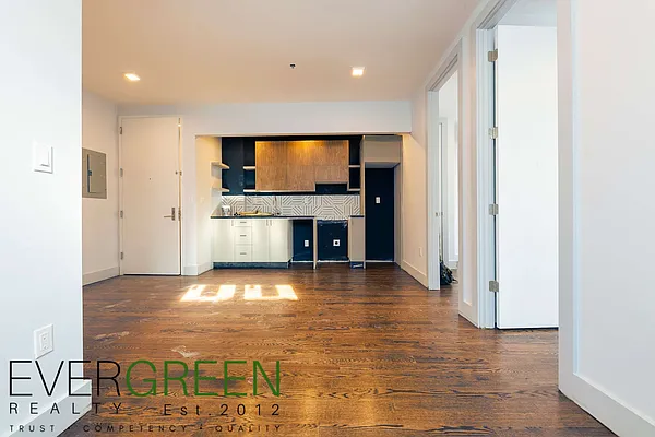 Rented by Evergreen Apartments BK | media 4