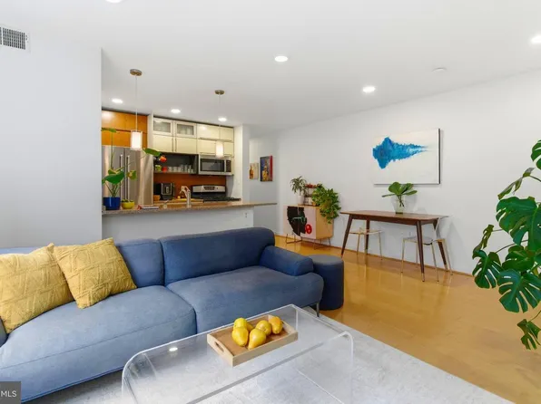 1439 Chapin St NW APT 303, Washington, DC 20009