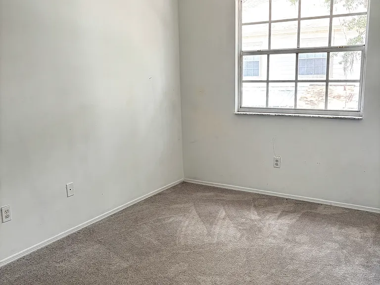 603 Bainbridge Dr — Photo 15