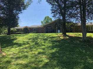 16808 Aiken Rd, Louisville, KY 40245