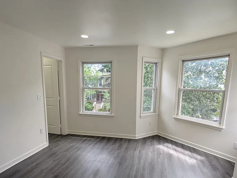 2622 N Central Park Ave #2 — Photo 5