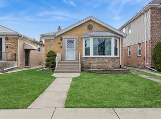 6311 N Tripp Ave, Chicago, IL 60646