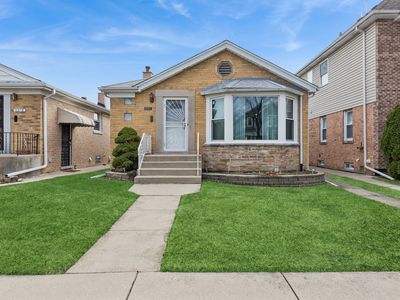 6311 N Tripp Ave, Chicago, IL, 60646
