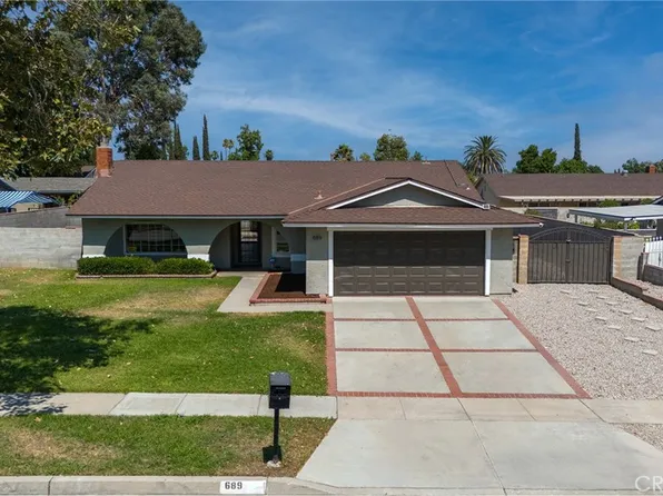 689 N Beechwood Ave, Rialto, CA 92376