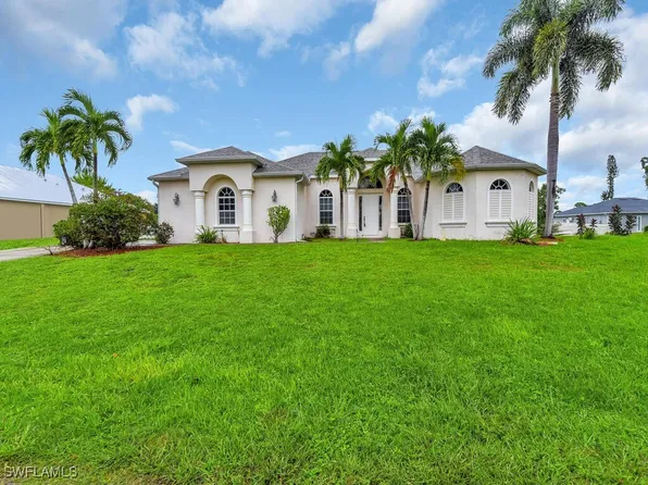 8123 Sandpiper Rd, Fort Myers, FL 33967