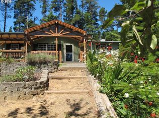 4955 Lake Dr, Florence, OR 97439