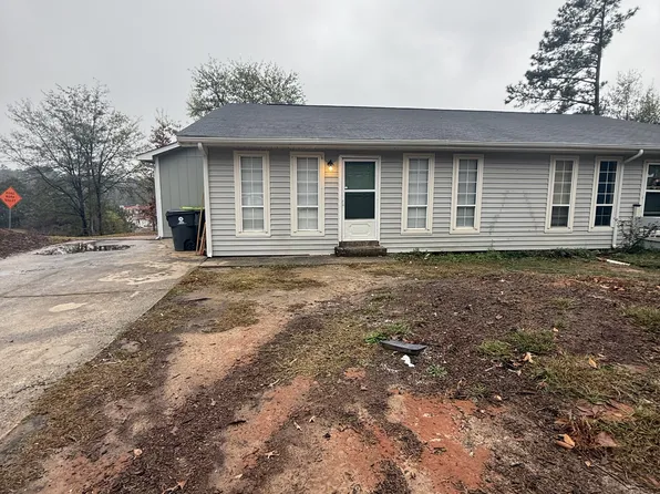 100 Woodcrest Cir #B, Warner Robins, GA 31093