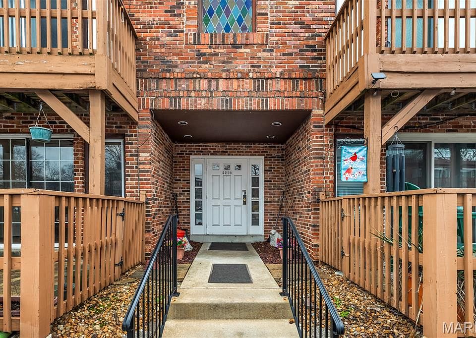 1st image of 4298 Chateau De Ville Dr APT A