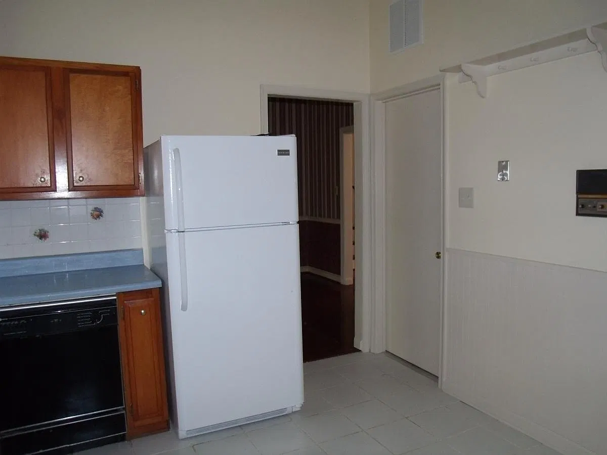 4 bed, 1828 sqft, $2,300 — Photo 4