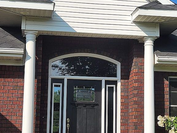 3rd image of 9114 Lake Gerald Dr NE