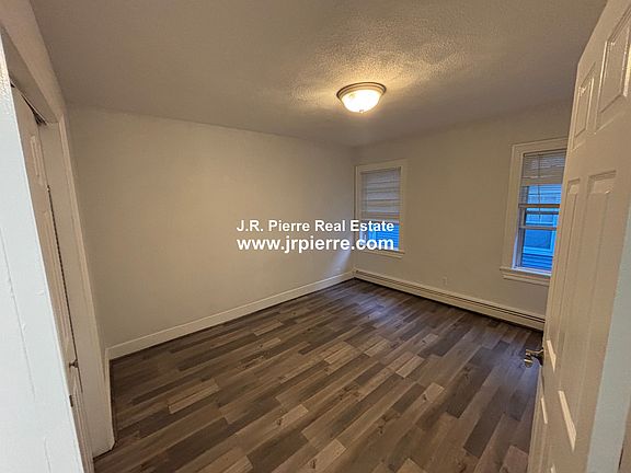 5th image of 560 Main St #2