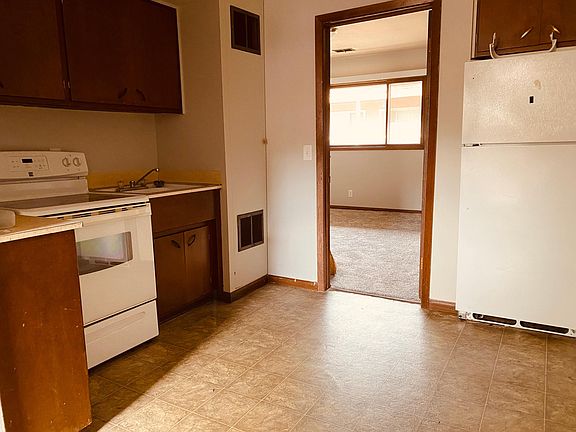 4th image of 4350 S 48th St Unit 5
