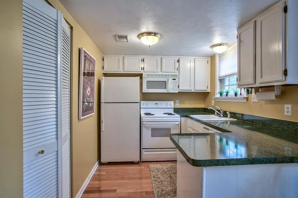 1 bed, 644 sqft, $1,350 — Photo 3