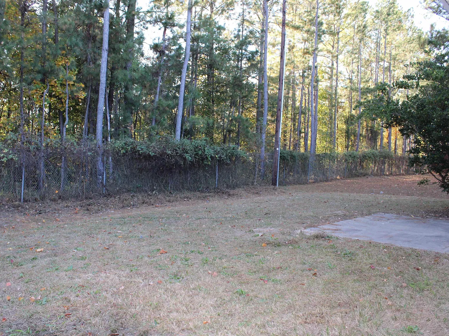 4 bed, 1828 sqft, $1,950 — Photo 2