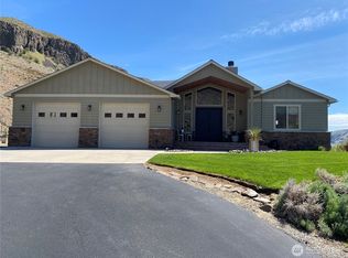 6696 Batterman Rd, East Wenatchee, WA 98802