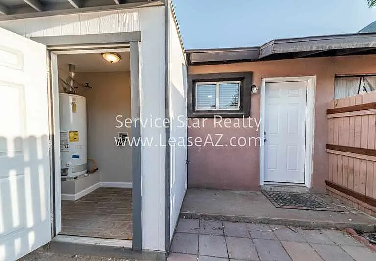 5460 W Palmaire Ave — Photo 18